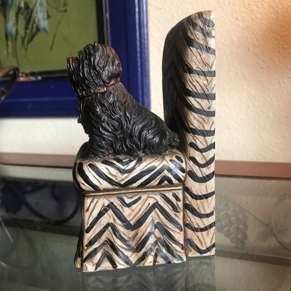 Vintage heavy resin terrier dog bookend - Picture 3 of 8